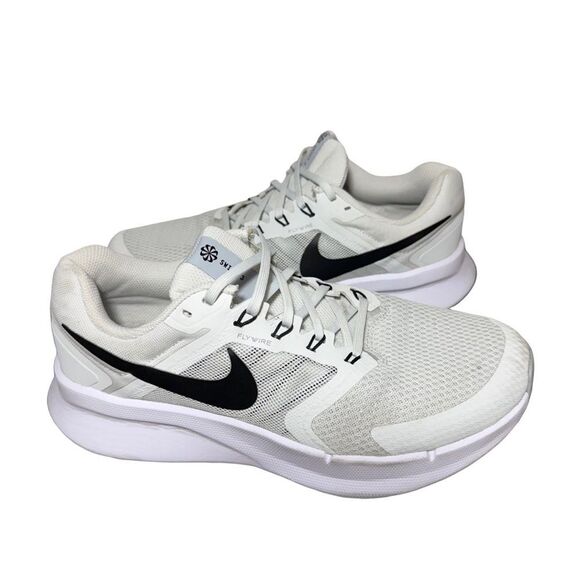 Nike light grey Men\'s White Running Shoes size 8.5 main image 6